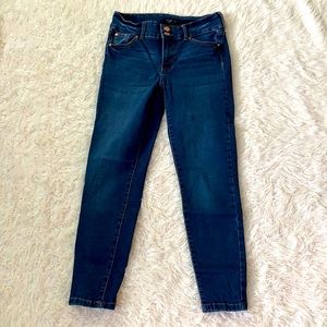 Celebrity pink women’s blue jeans size 7 denim